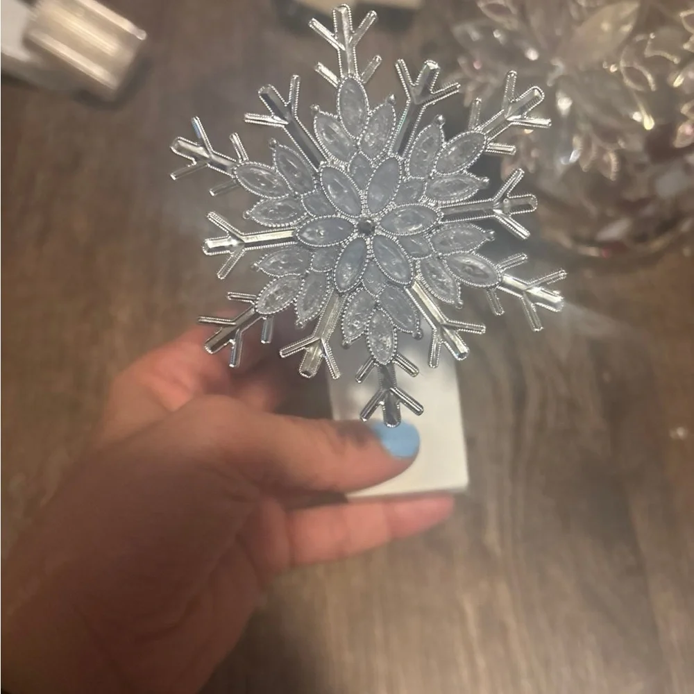 Elegant Black Metal Candle Holders